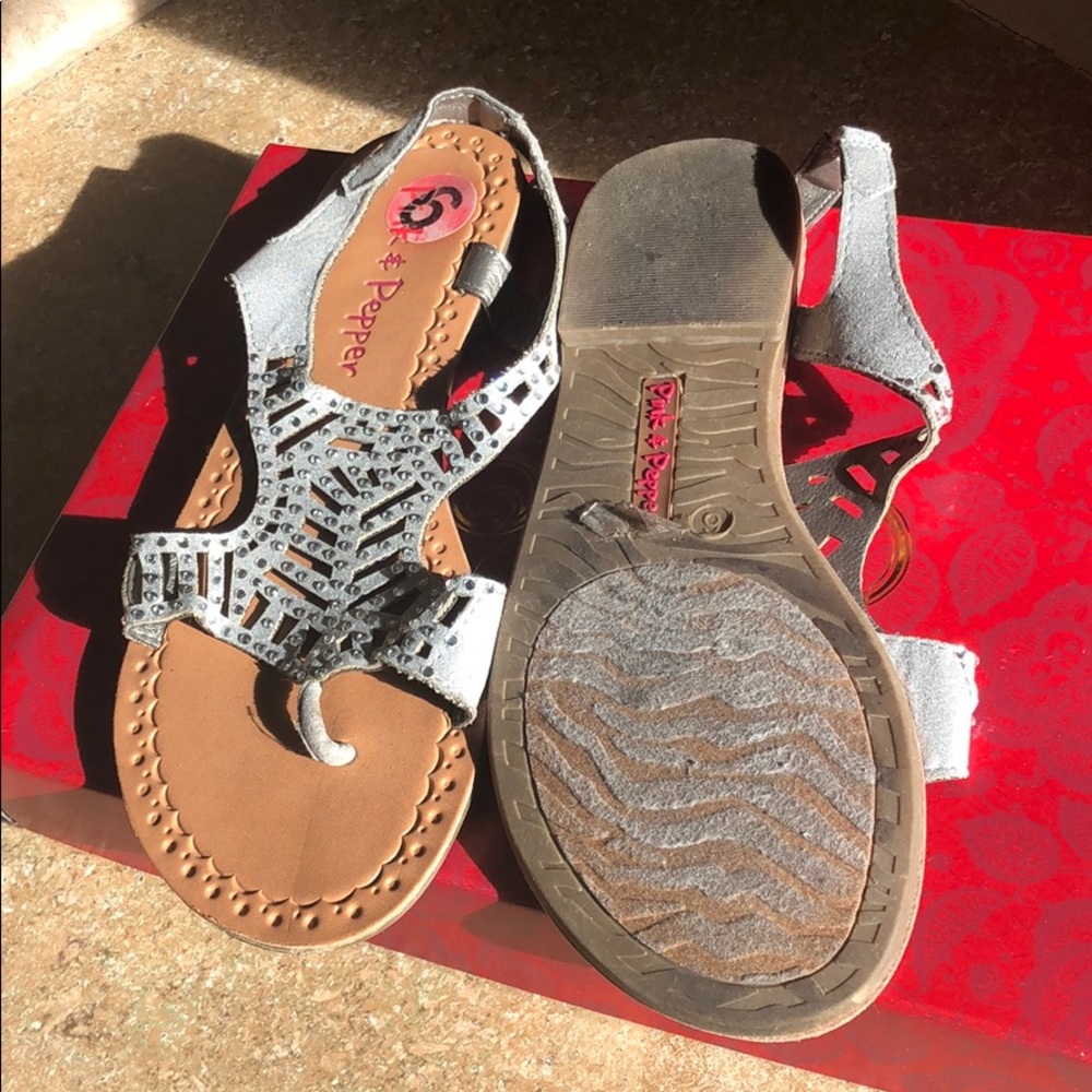 silver sandals - Picture 3 of 5